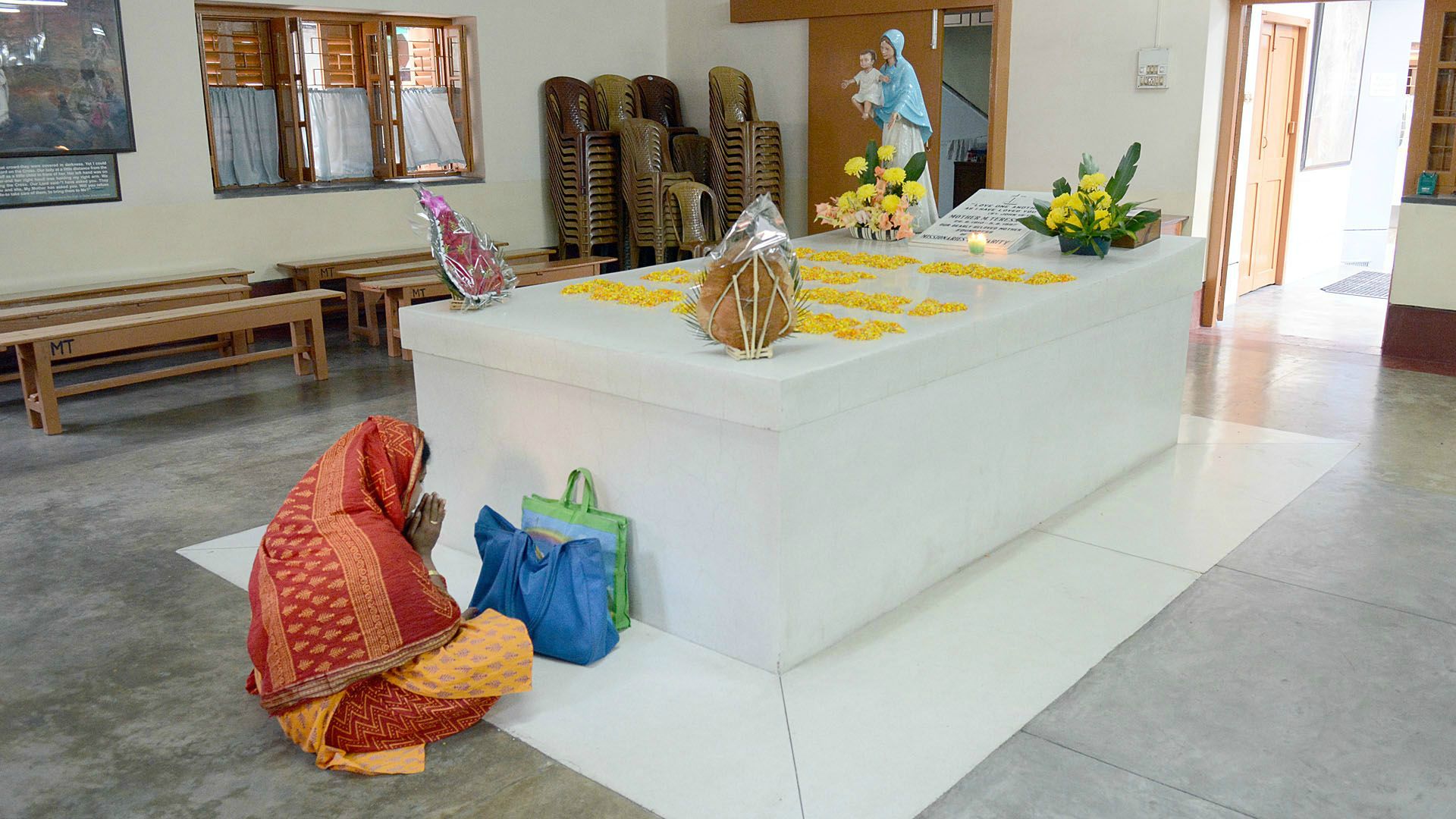 Dom Sióstr Misjonarek Miłości - grób Św. Matki Teresy z Kalkuty